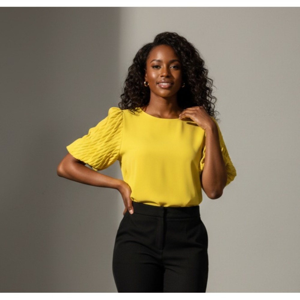 Milk & Honey Pleated Puff Sleeves Round Neck Blouse Size Large Yellow